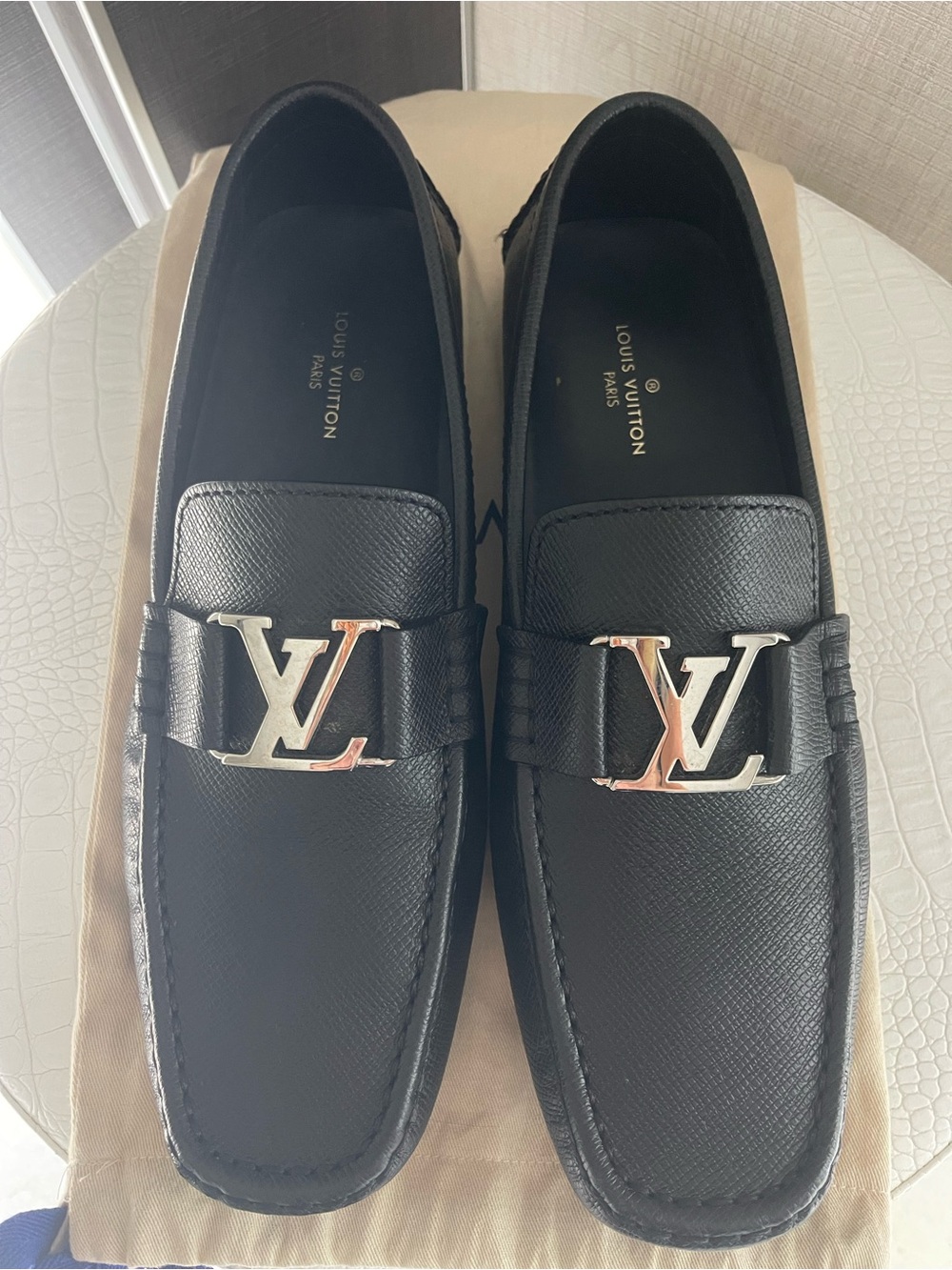 💯 authentic Louis Vuitton Black Leather LV Buckle Slip-On Loafers - Picture 3 of 9